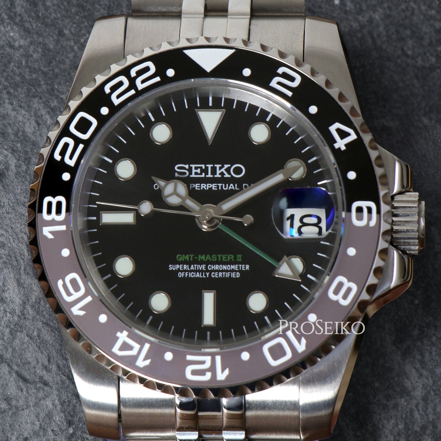 Montre Masteiko - GMT - Bruce Wayne