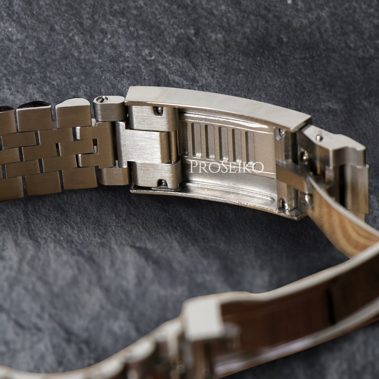 Montre Masteiko - GMT - Bruce Wayne