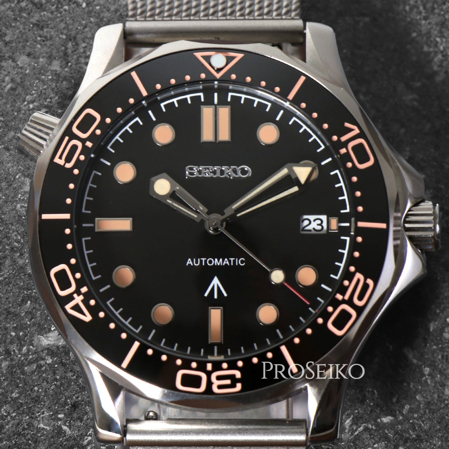 Montre Omeiko - James Bond