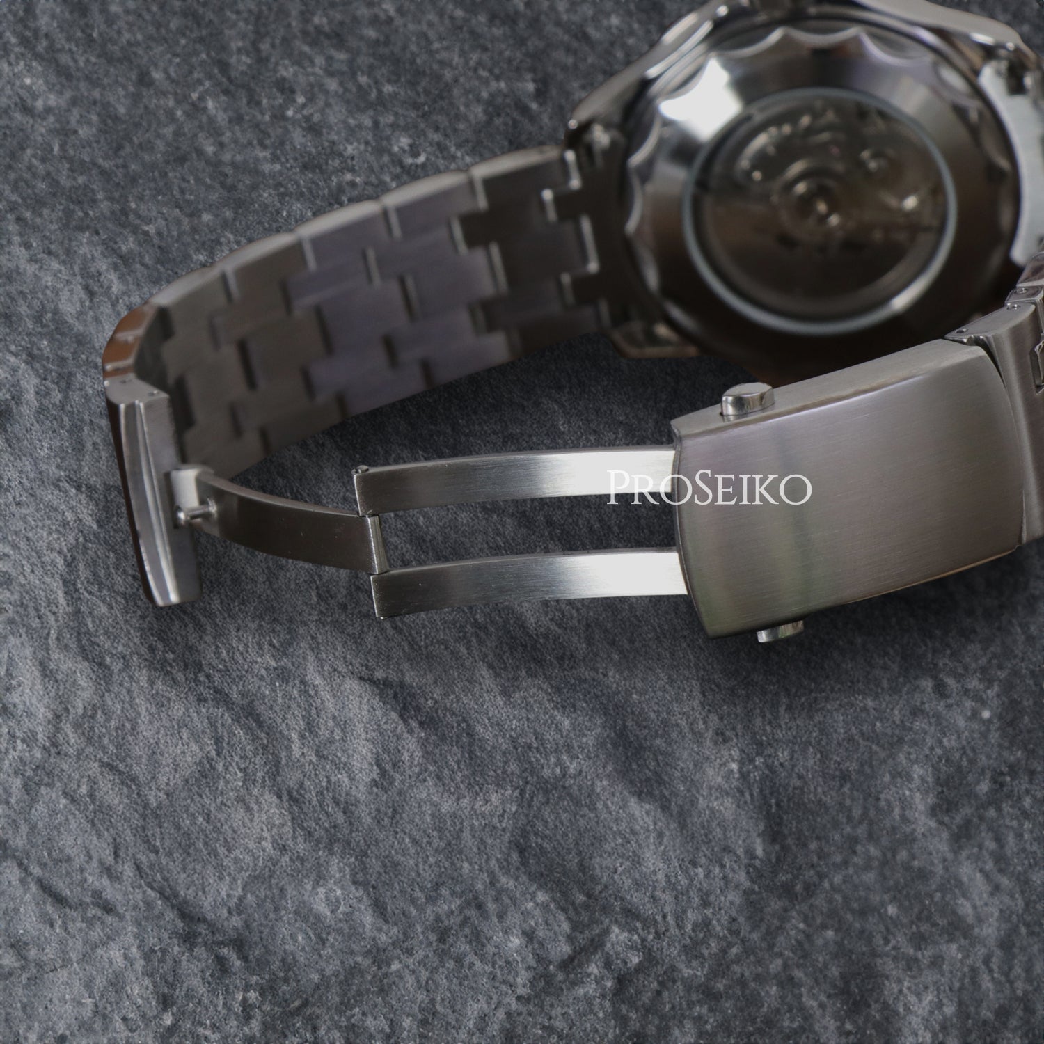 Montre Omeiko - Noir